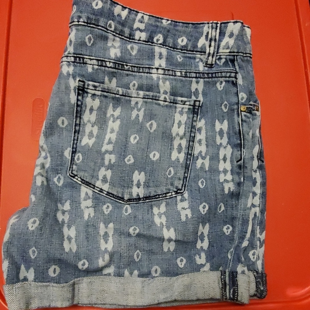 Blue with print Faded Glory shorts